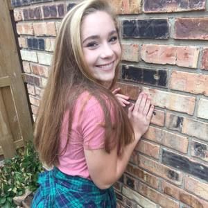 Meet your Posher, Abby